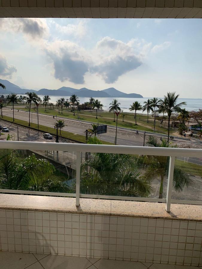 Apartamento Em Caraguatatuba Em Frente A Praia Exterior photo